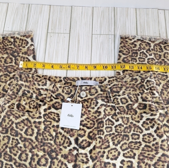 Adika Pia Straight Fit High Rise Jeans in Animal Print & Fringe Hem Sz L/30 NWT - Picture 8 of 11